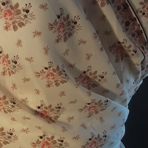 NWT FLORAL WRAP BLOUSE by MAX STUDIO - Picture 2 of 10